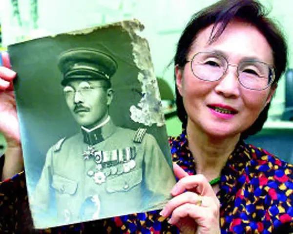 东条英机的孙女东条由布子说：“第二次世界大战本质上是日本采取的自卫行动，南京大屠