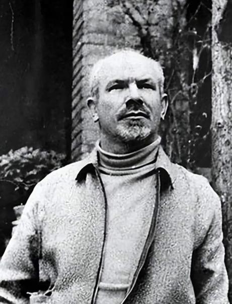 我一直以为白求恩就是个好人，课本里那种，脸谱化的好人。直到今天，我才知道，这根