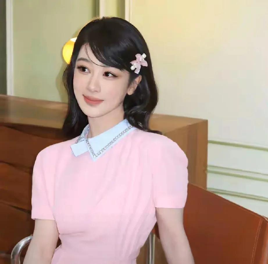 11月6日，杨紫迎来33岁生日！从“小雪”到如今手握多部爆剧的女顶流，她这一路太