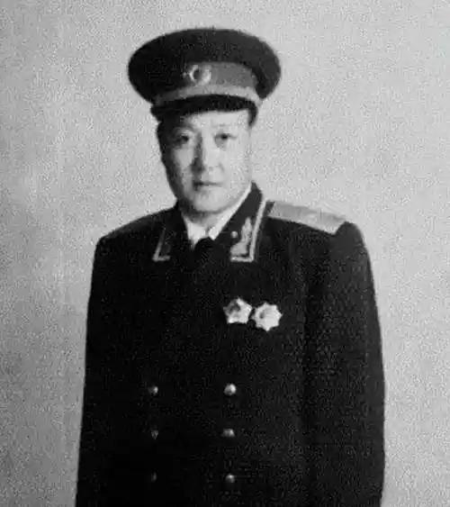 1939年冀中平原，刘秉彦带2500人攒出2400条枪，八路军最阔的团，冈村宁次