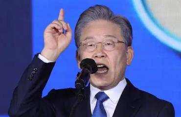 李在明这次动作太大了，要完完全摆脱驻韩美军的控制了。 近期李在明表示要跟美国