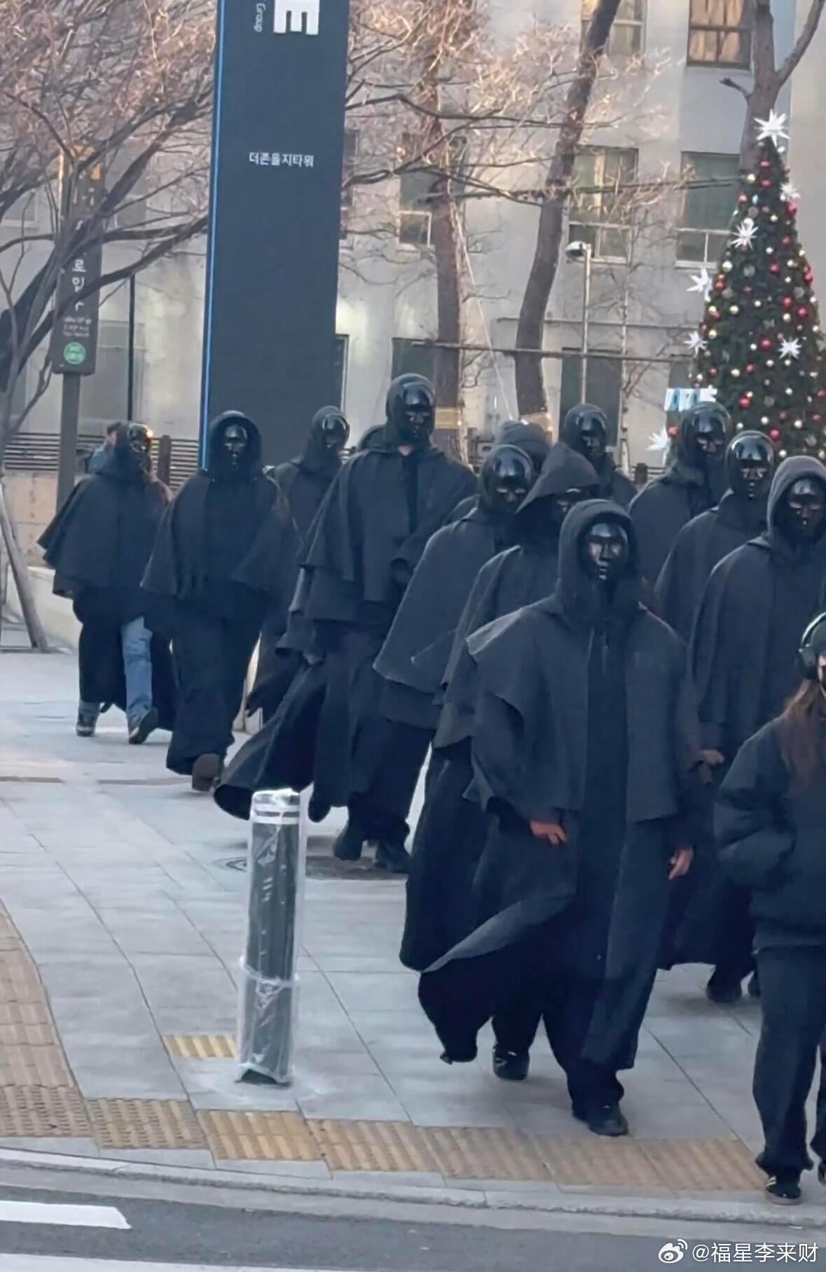 SM线下宣传哈哈哈还有没有哪个团也这么宣传过哈哈哈
