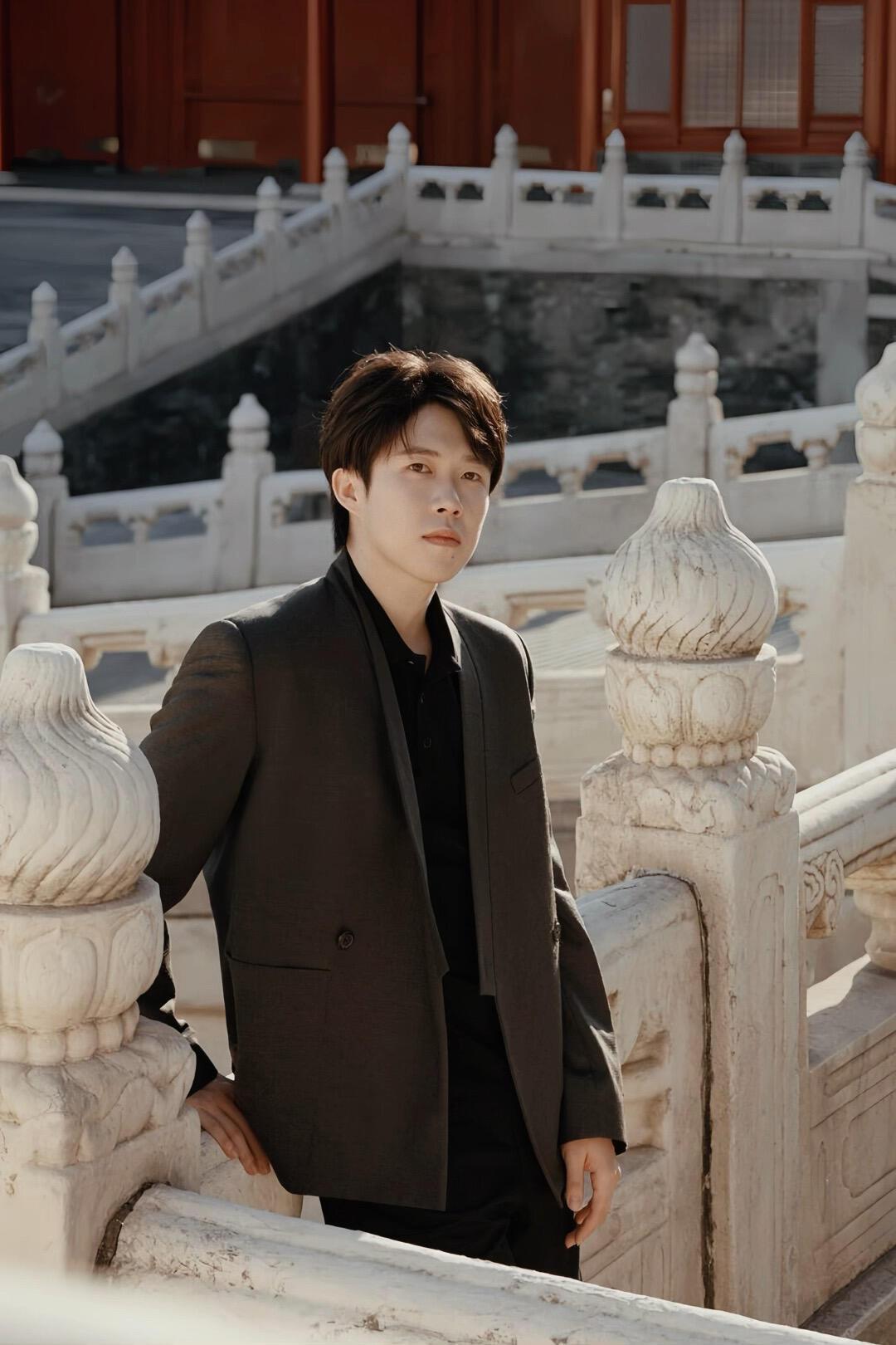 王楚钦在故宫的拍摄，太绝了！国色天香的男的，真的是好有气质，超级让人期待了，既