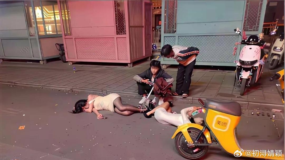 现在这小孩儿们可怎么办啊，一个个稚嫩的脸，哎……