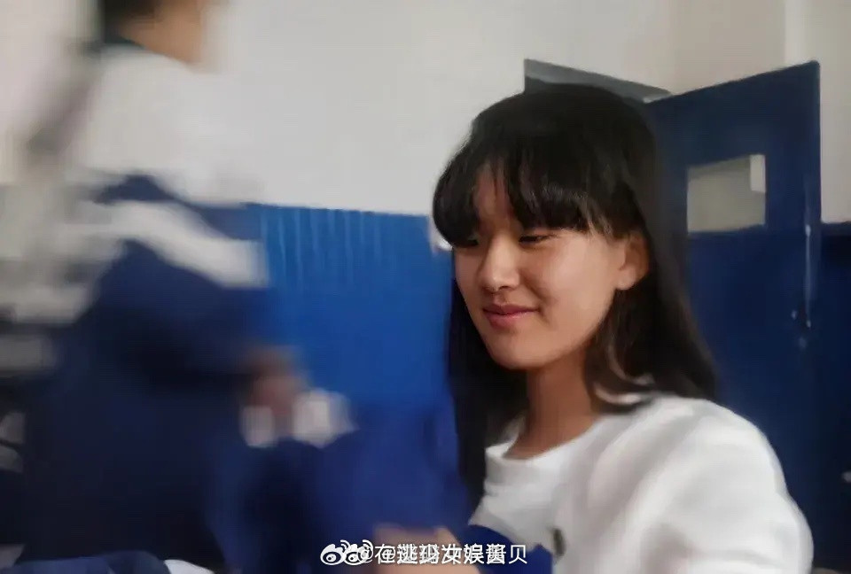 赵露思中学时期学生照流出