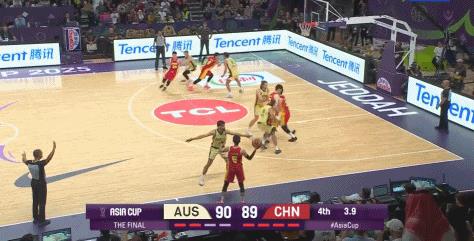 关于胡明轩最后一攻的选择，我要说两句，突一步中距离也把握大一些，打澳大利亚最后几