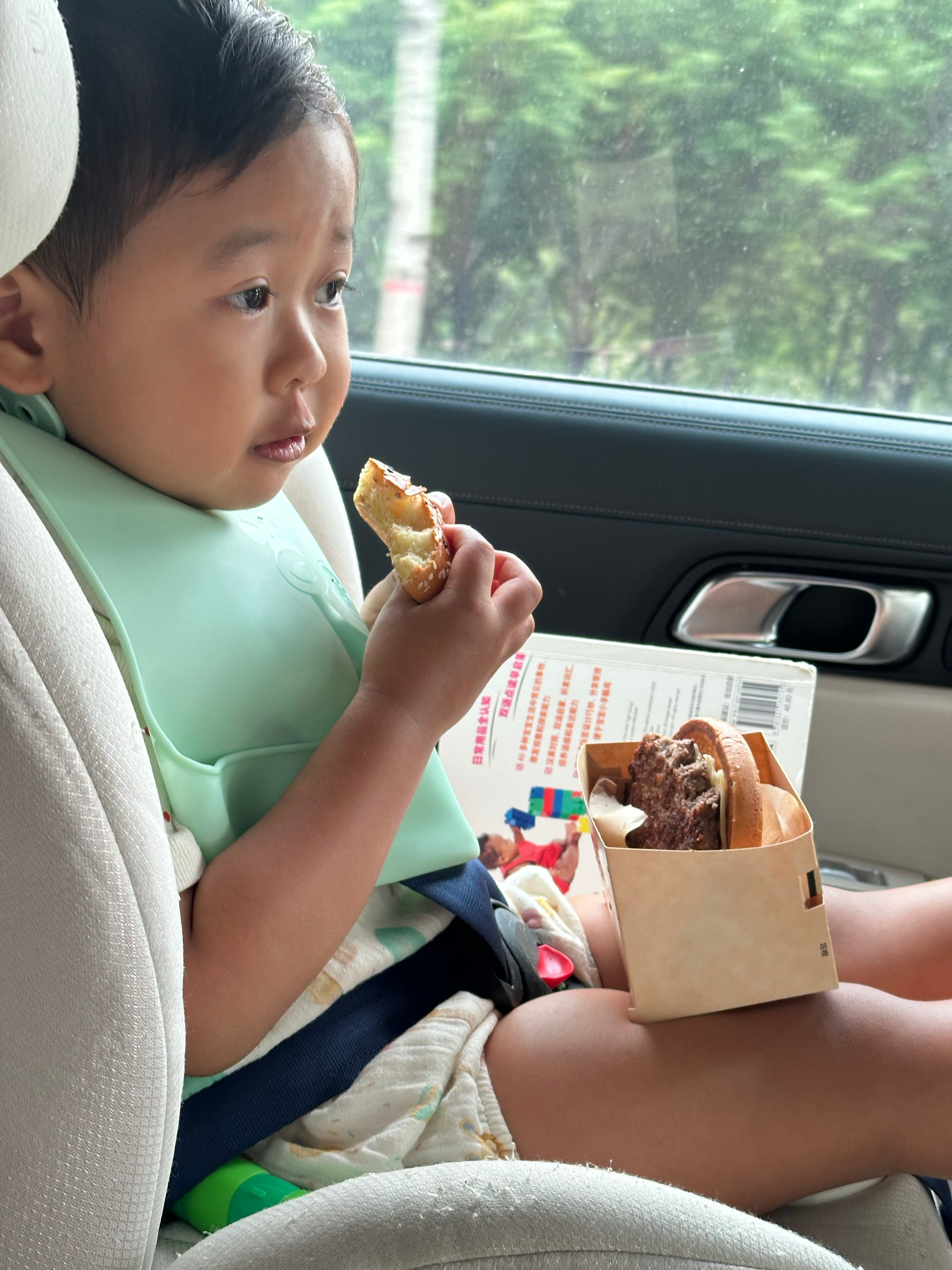 大腿看起来也好美味。