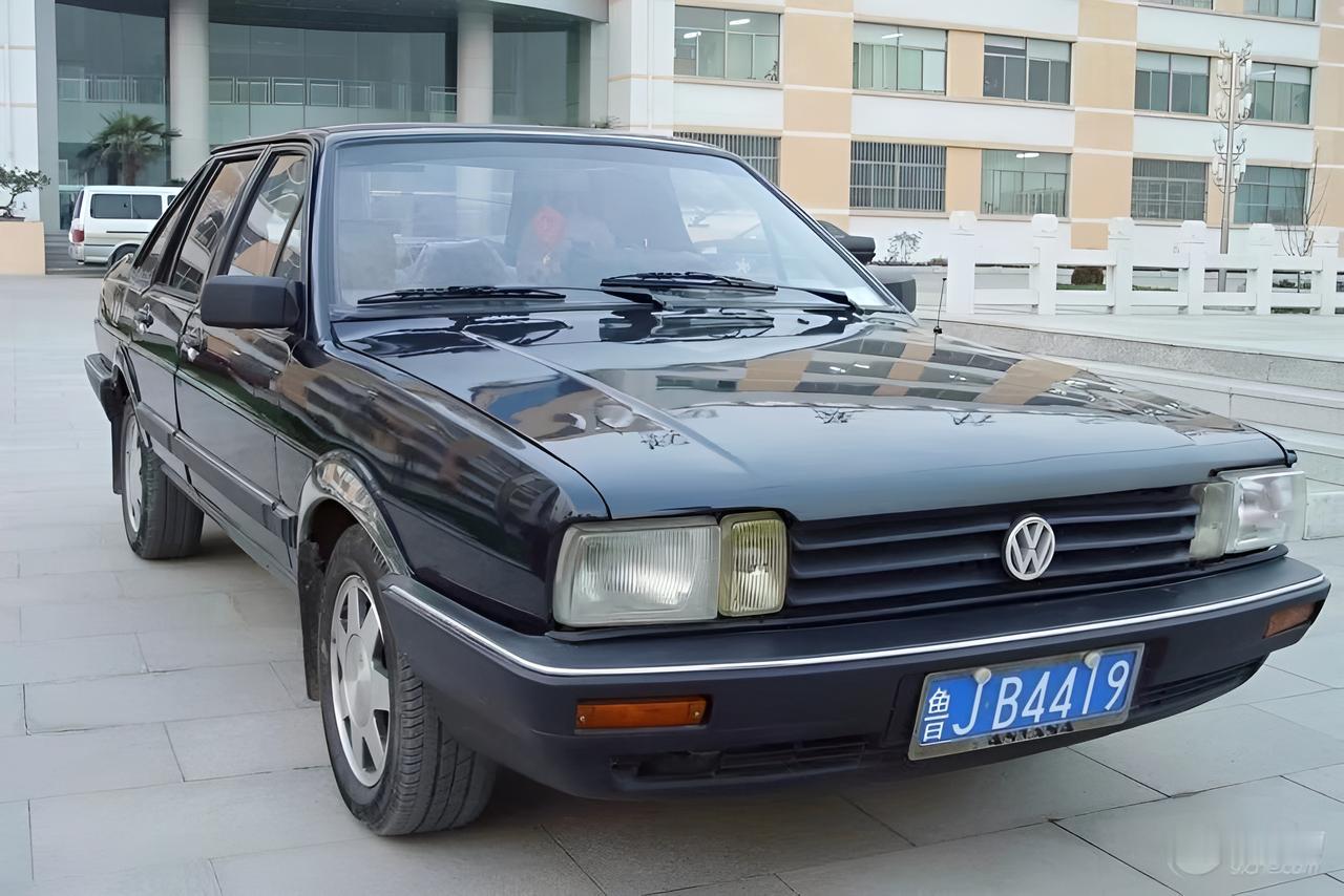 普桑其实有好几个版本。甚至还有一个2.8升v6的柴油版。但是国内最多见的普桑其实