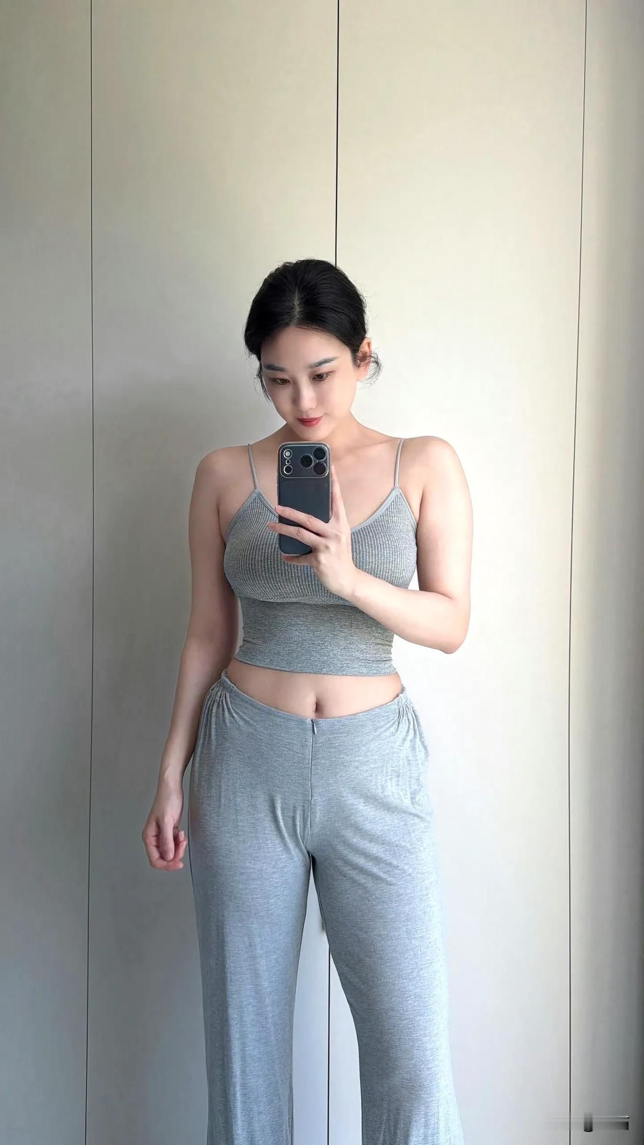 关于身材胖瘦的问题，匀称健康才是最重要的，你认为呢？