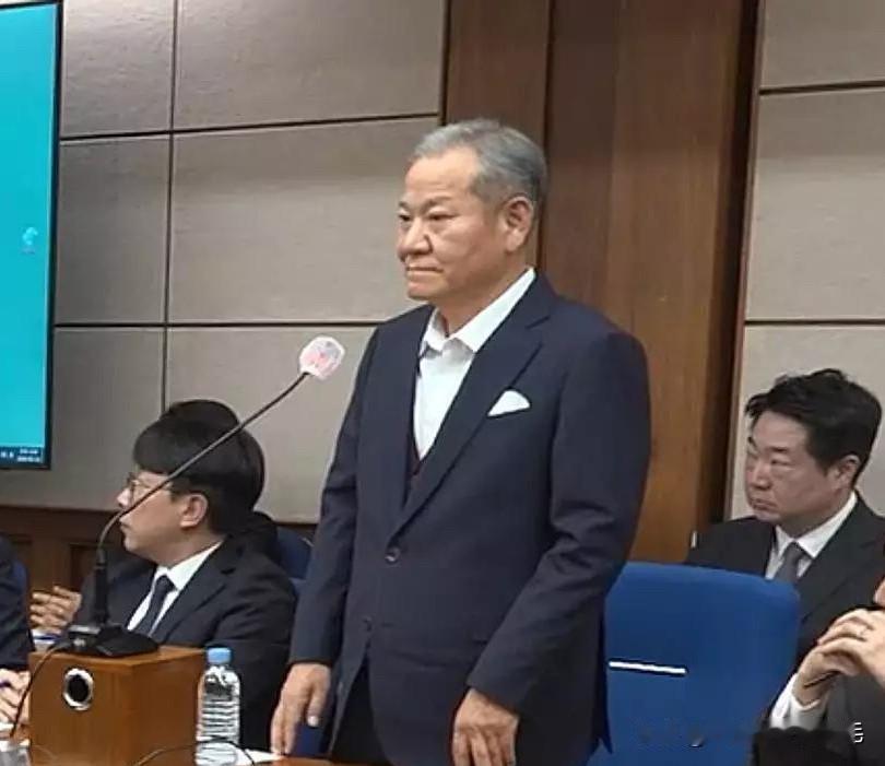 2月18日，韩国内乱特检组就前行政安全部长李祥敏一审被判7年，以事实认定错误、法