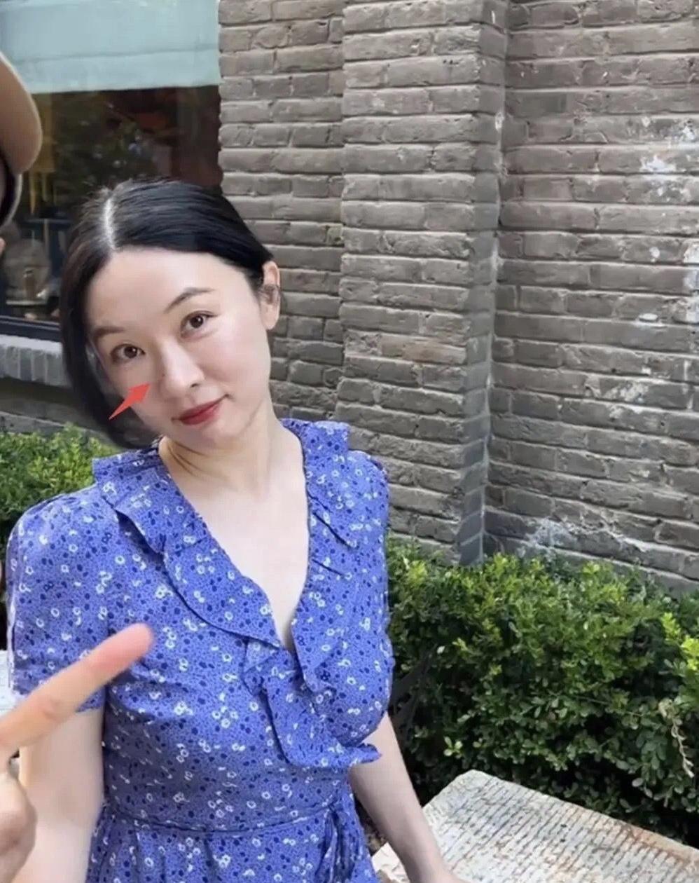 45岁的霍思燕在路边被人偶遇，状态如何？我觉得她状态好好，虽然现在她不怎么出现在