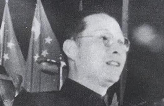 🌞1955年，时任上海市副市长的潘汉年在北京开会期间遭到逮捕，随后神秘“失