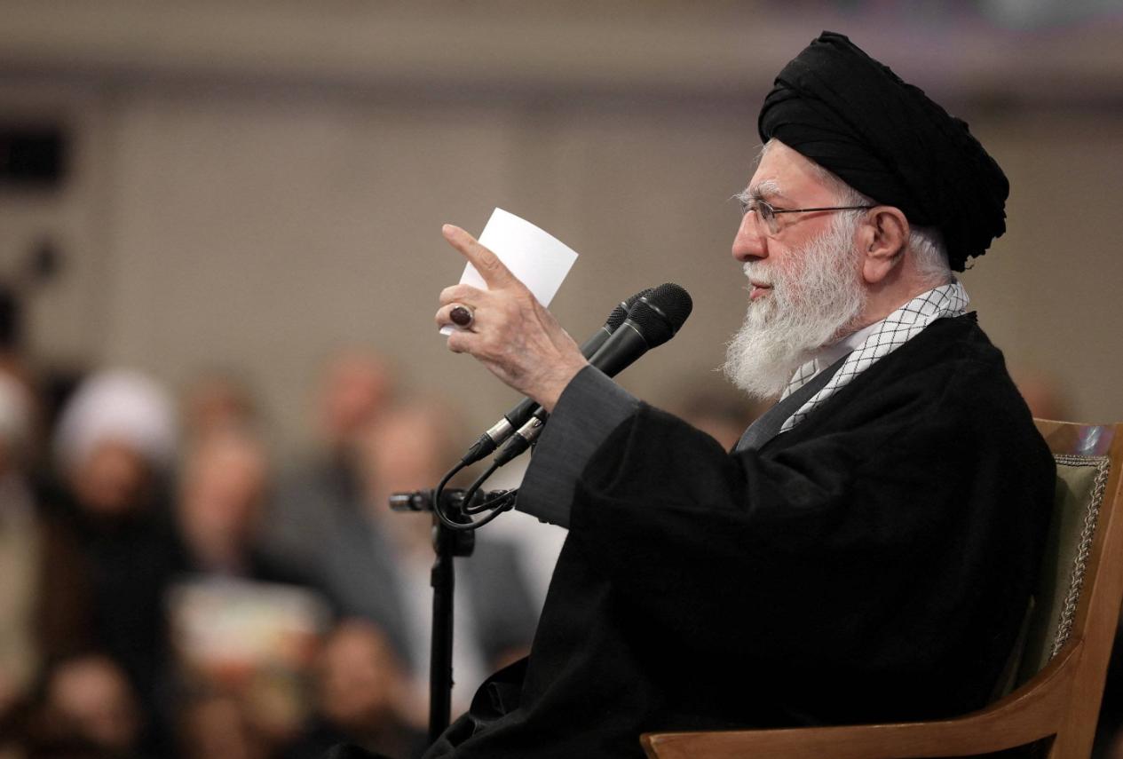 特朗普准备对伊朗动手？英媒：哈梅内伊可能逃亡俄罗斯 在加勒比海取得“成功”之