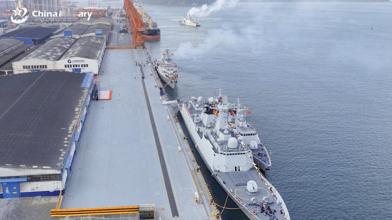 很明显、很直观的大小对比中国海军054A、056A越南海军猎豹级导弹护卫舰