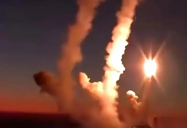 乌克兰军基本肃清了库皮扬斯克城内的俄军，只剩下在H-26/P-79高速公路交汇处