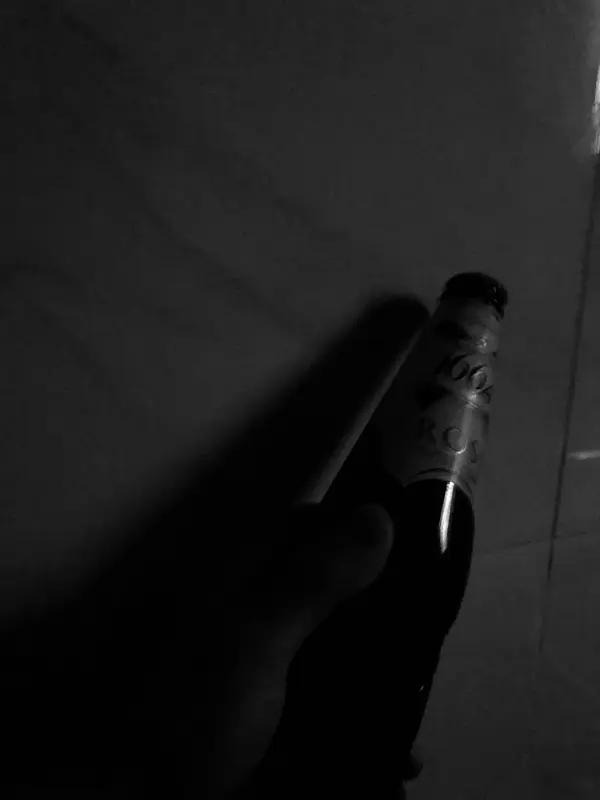 人生最大的敌人是谁？很多人会说是别人，那些伤害过自己的人确实会影响心情和选择；也