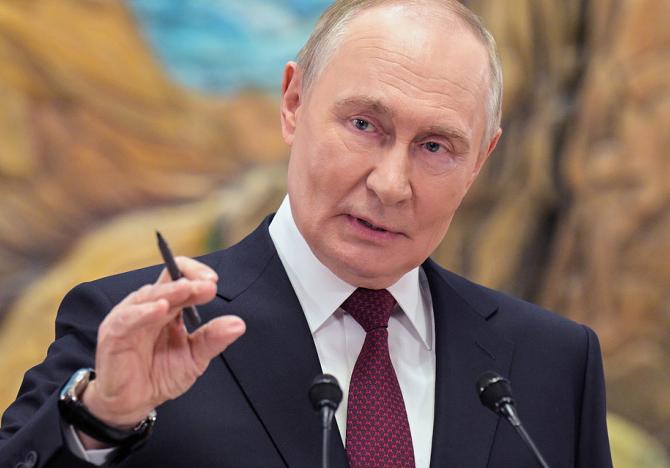 越买越少，普京再也不能假装没看见！ 曾经那些在市场上抢着要的中国新车，现在的