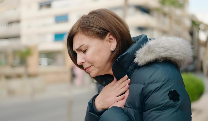 肺癌早期，睡眠知道？肿瘤科医生：夜间出现这5种异常，要警惕夜里本该是身体修复
