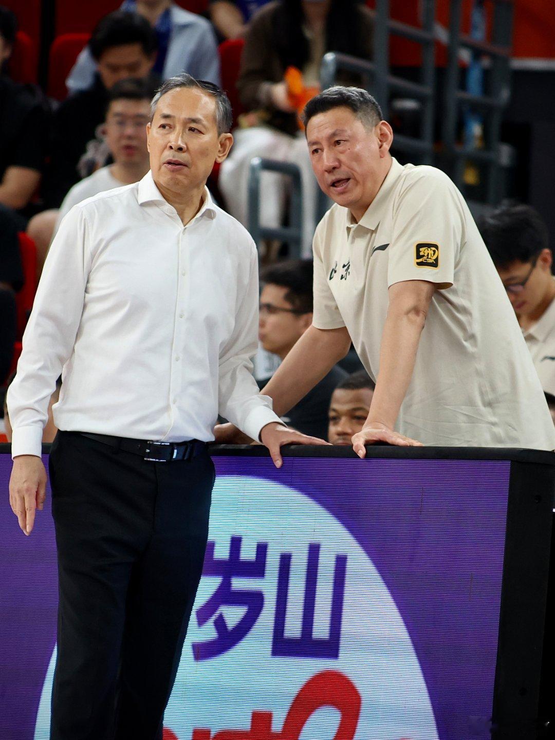 北京首钢过完端午假期，球队就将结束休假，重新集结开启夏训。据我了解，许利民指导