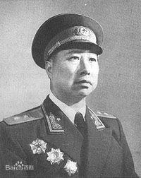 1944年，新四军一个旅长成钧刚打完仗部队伤亡近千人，师部命令他撤，他却摔了茶缸