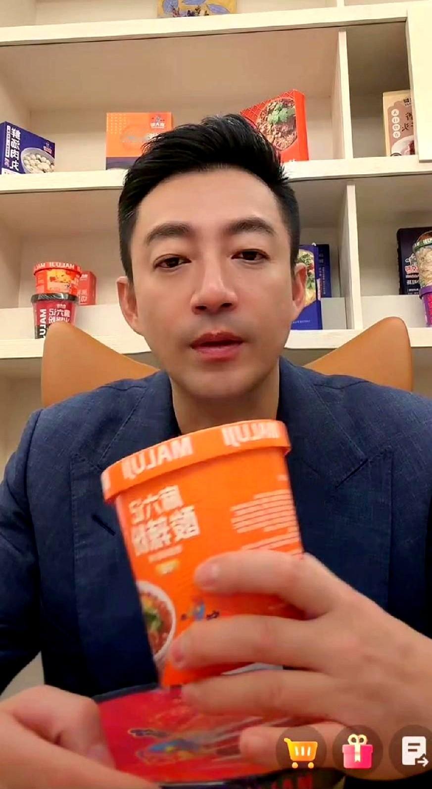 “为什么要和你聊？”汪小菲直播间这句回怼，挺硬气。有网友哪壶不开提哪壶，非要