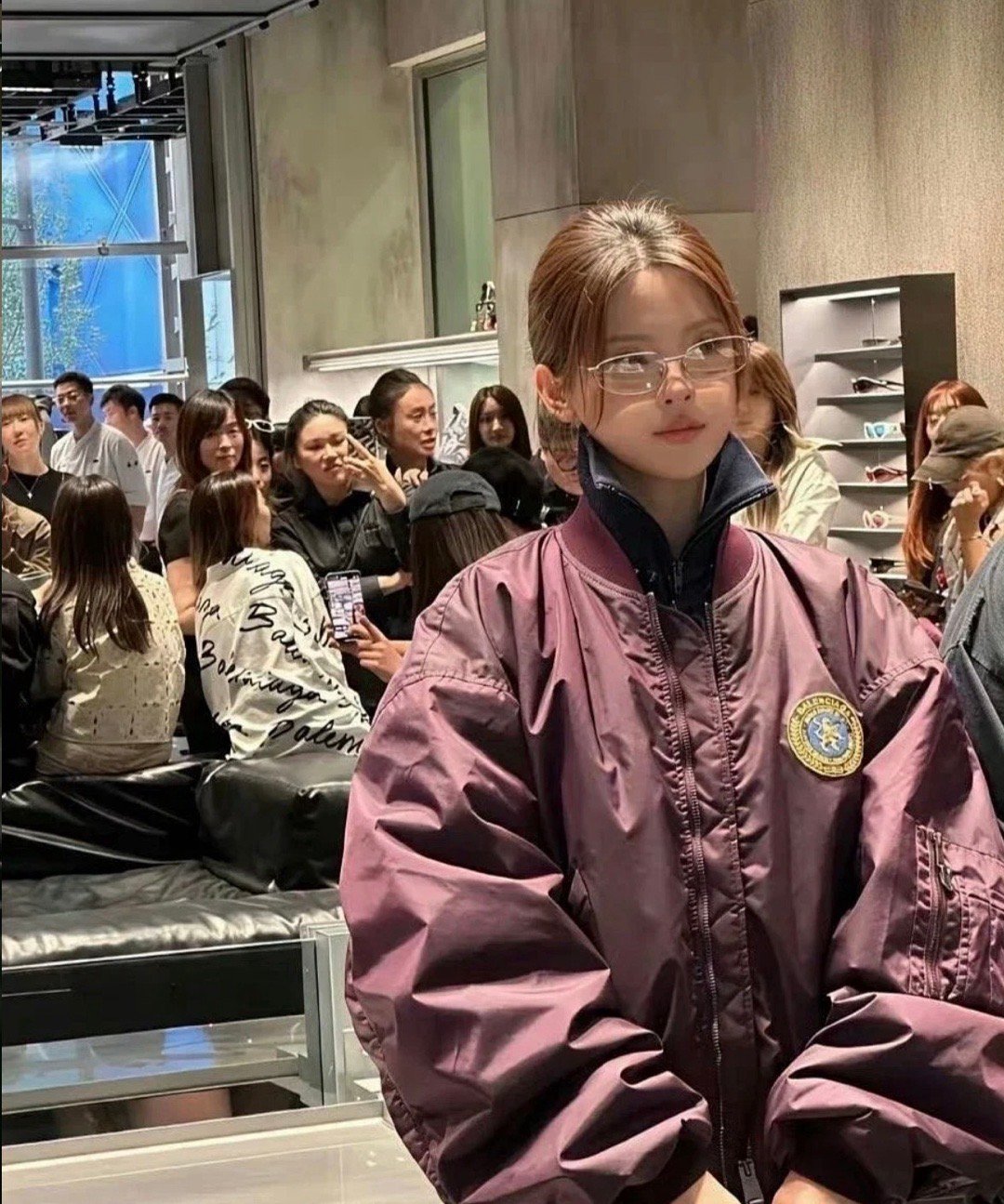 杨超越这小头小脸也太优越了吧，好精致啊​​​