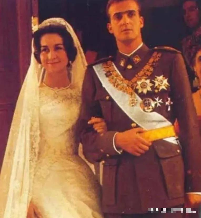 “他性瘾太大，必须进行化学阉割！”2014年，86岁的西班牙前国王，被强行注射了