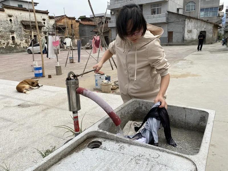 马上开学了，我在家做了两个月的心理建设：开学后，无论学生如何“虐待”我，我都打不