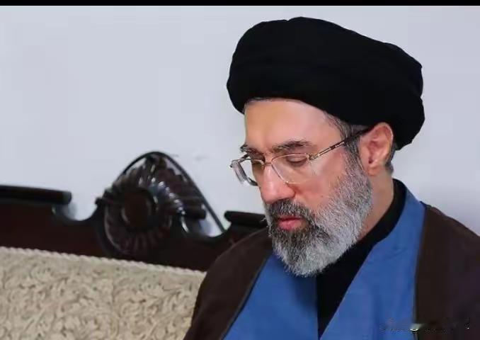 美军航母进不来，波斯湾收费站却开业了！伊朗革命卫队直接摊牌了！4月28日，伊朗伊