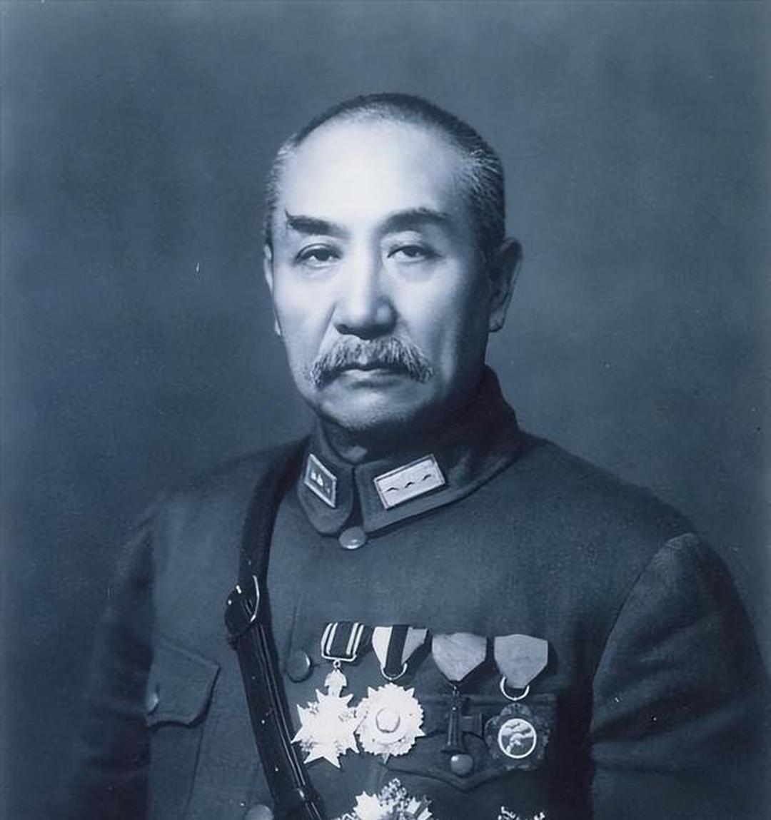 1945年10月，阎锡山下令将侍从秘书李蓼源带去荒郊外活埋，执行命令的师长犹豫了