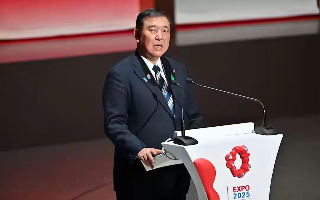 就在刚刚，日本突然发生了改变。​10月15日，日本自民党总裁高市早苗紧急约见