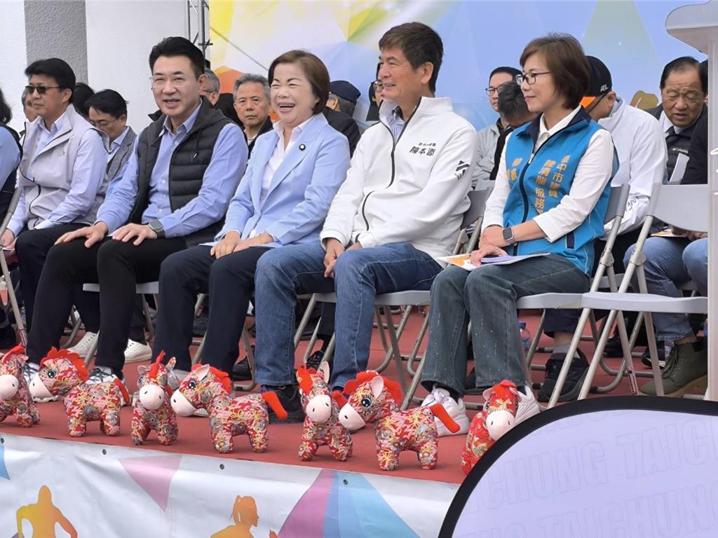 台中市长之争：江启臣、杨琼璎同台互动热络破不和传闻双方幕僚称姐弟情谊不变！