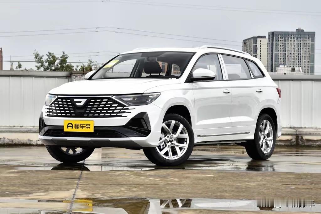 现在捷达vs7的处境很尴尬，上有捷达vs8下有捷达vs5。预算充足的话直接考虑v