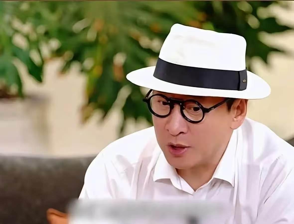 太清醒了，主持人问周杰:“你平时吃外卖吗？”周杰说:“我从来不吃外卖。”主