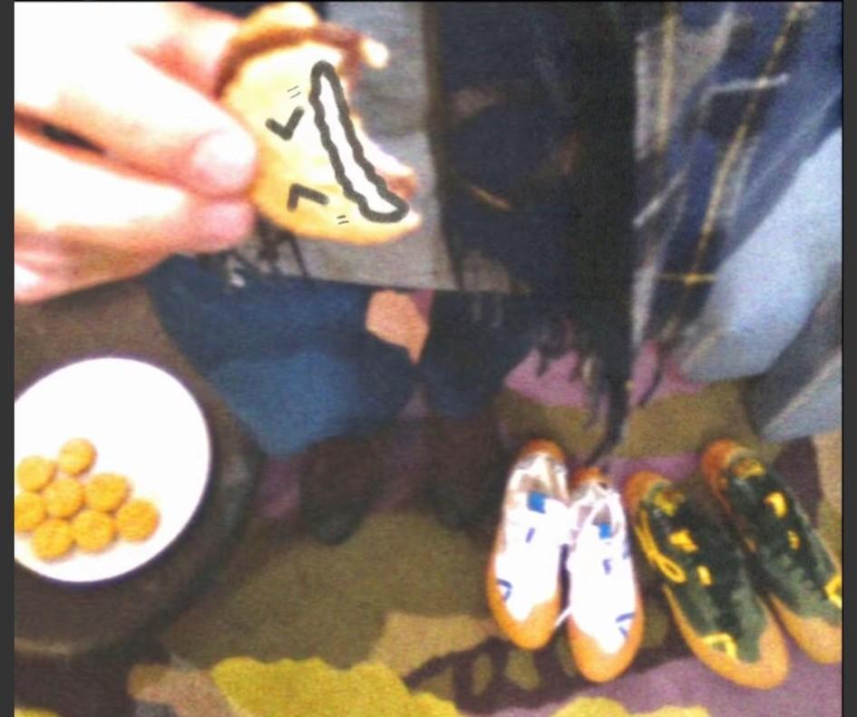 王一博今天发布的动态，有一张照片又引起了不小的讨论。王一博工作室今天发了五张照