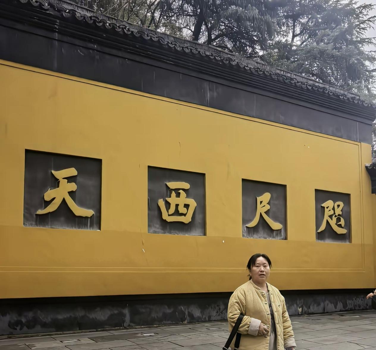 大家好，姐姐们早晨好，现在早晨5点，姗姗想聊聊粉丝问我的问题，今天聊聊很多人问