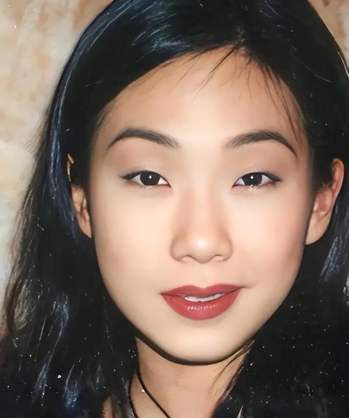 2004年，林忆莲向李宗盛提出离婚，李宗盛说：“我年近半百，却要妻离子散，真的是