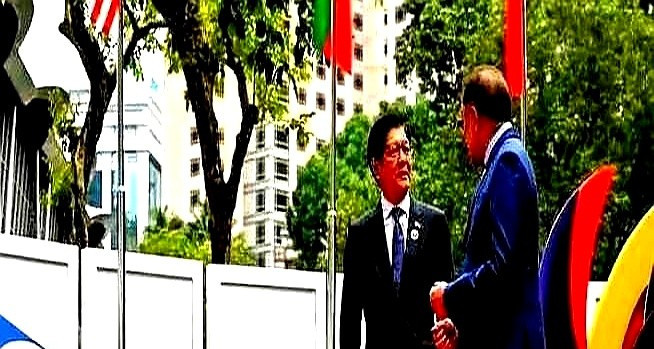 菲律宾突然示好，冷库老板却哭了---
