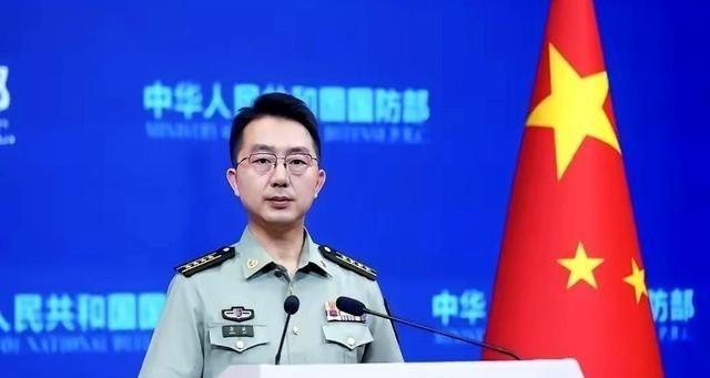 南海黄岩岛，打法换了。从前是“拔草式”应对：你来了，我费力拔掉。你走了，草根还在