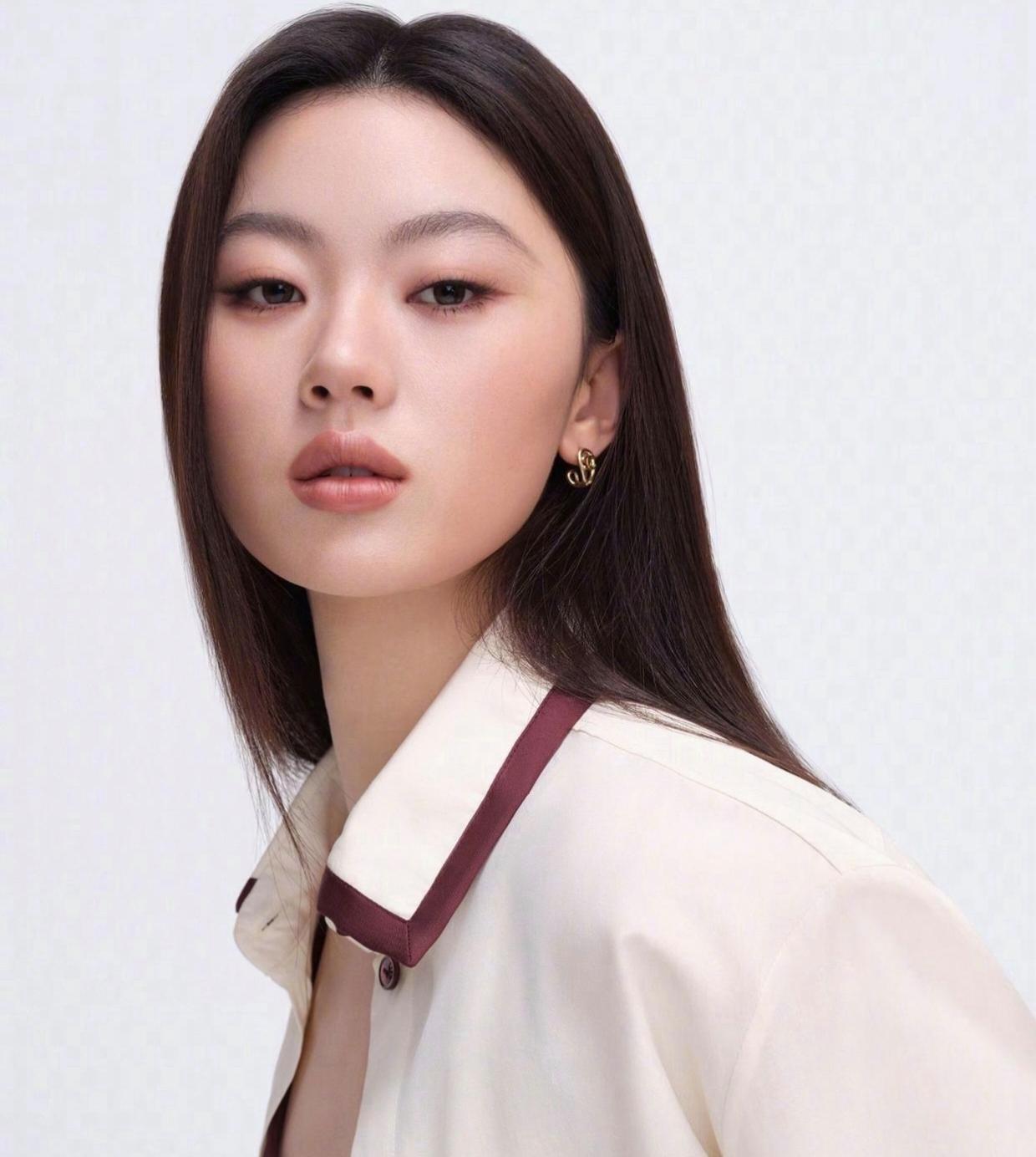 1、贾乃亮已经在着手规划二胎，哪怕外界一直对他前妻议论纷纷，也不会改变他的想法。甜馨心里也清楚，父母