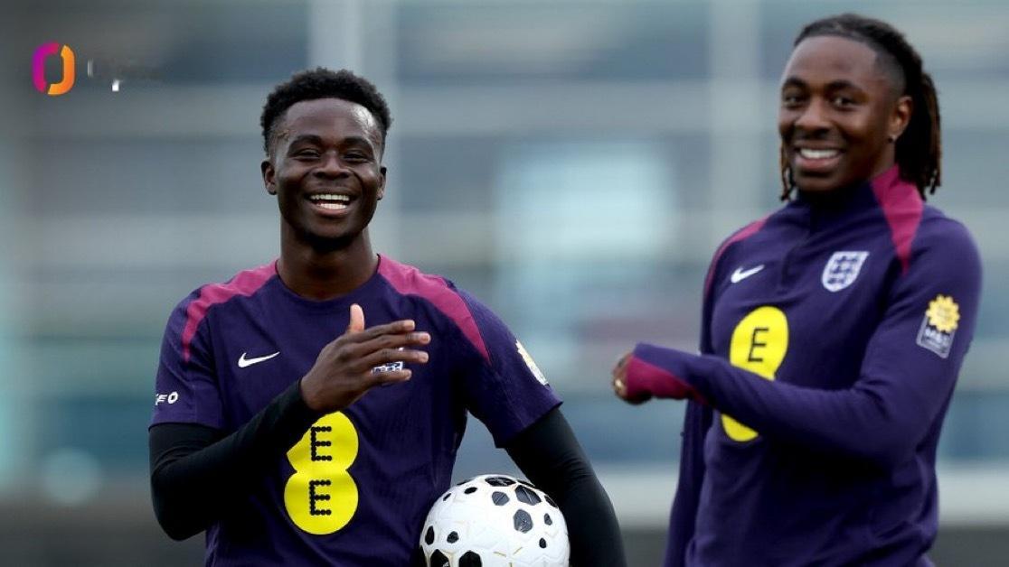 英格兰队历史上第五次有两名阿森纳球员在同一场比赛中进球（萨卡和埃泽），也是自20