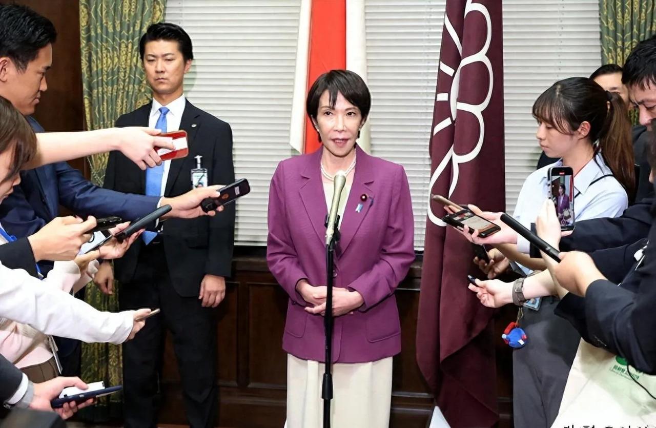日本商会向中国提出三个要求。他们一边在中国市场吃着红利，一边却要求中国在经贸
