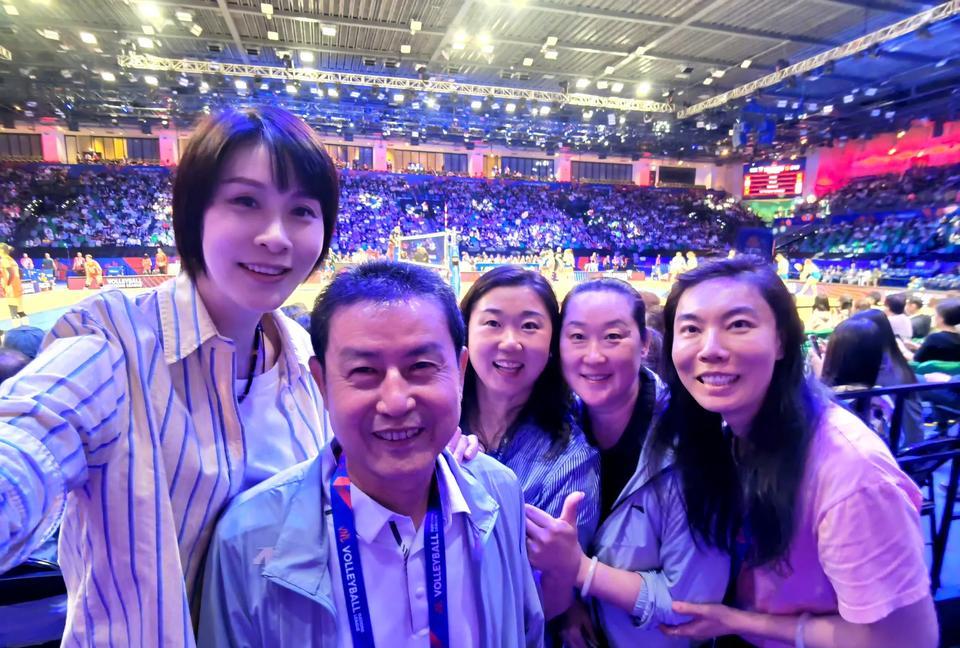 陈忠和亲自带队，中国女排“黄金一代”冠军成员再加2位，来到香港为泰国女排助理教练