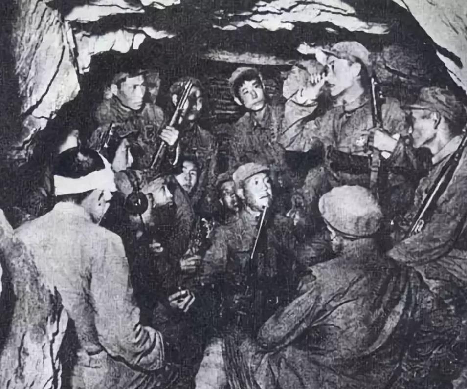 1954年，上级三次下达命令，要将第134团3营8连连长李保成升任营长。李连长却