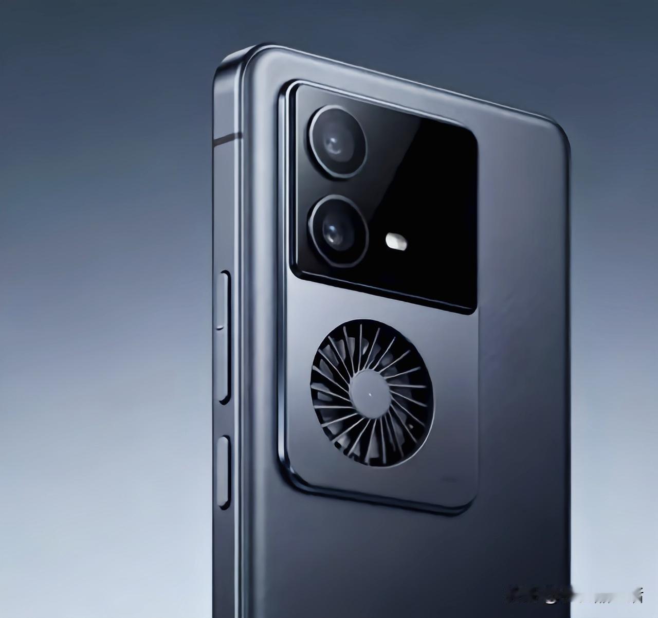 曝iQOO15Ultra加速中，真机手感还有惊喜！近日，有数码博主再次爆料