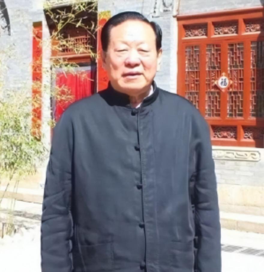 1990年，李鹏总理打电话给国家能源部副部长胡富国：“老胡啊，我今天看了报纸才知