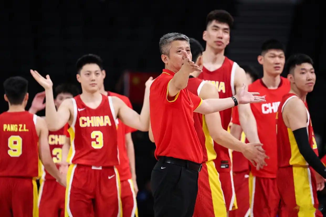 现代篮球靠旧经验难赢新比赛9月中国篮球在‌名古屋亚运会‌交出历史最差成绩，男女篮