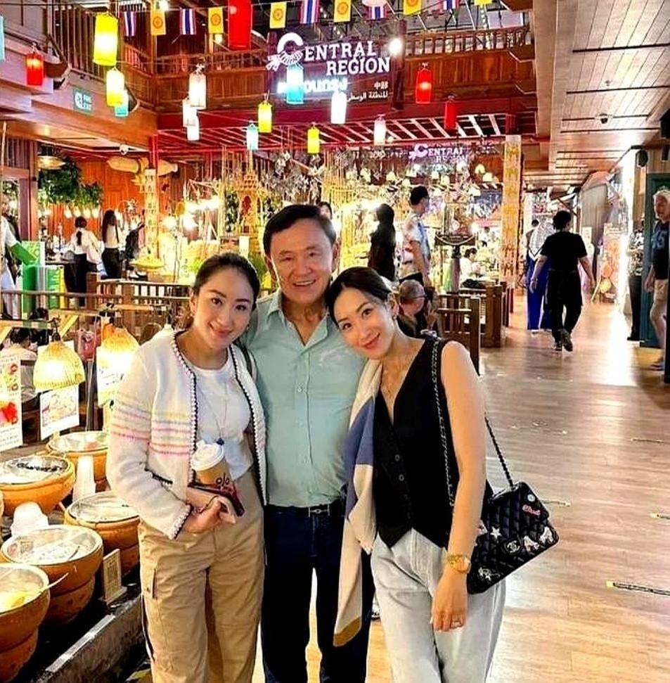 他信家族倒不了，他信还留一手，那就是他大女儿萍通塔。接下来他信会挑选他的心腹竞选