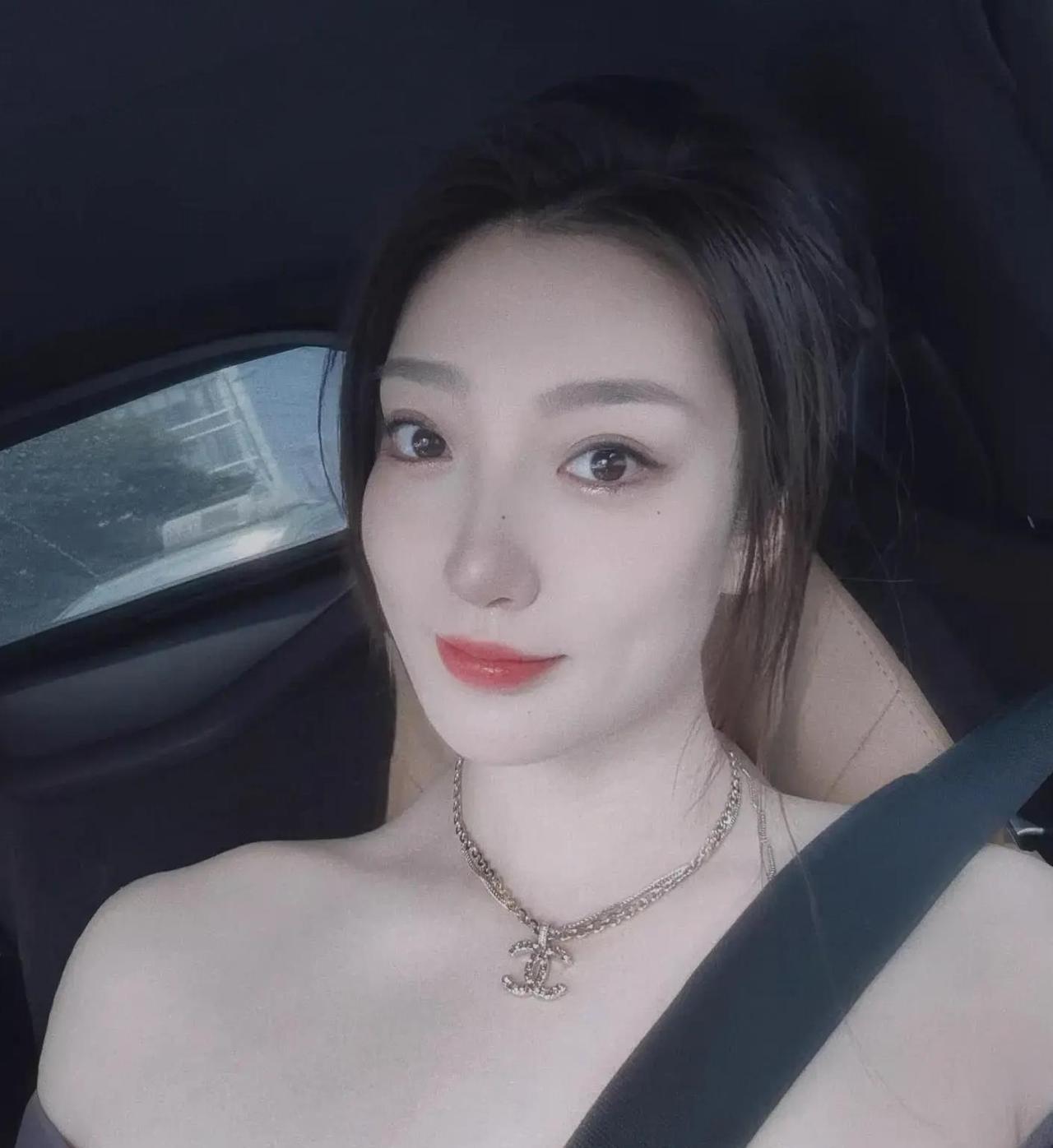 出了国家队的大门，李梦是火力全开啊！人生要开挂的节奏吗？李梦很棒、号称勒布朗、