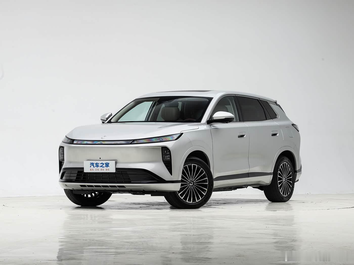 昨天直播的时候，有人问我，东风奕派和华为深度合作品牌，奕境，怎么处理跟岚图和奕派